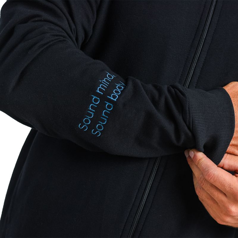 Campera-ASICS-Sound-Mind-Logo